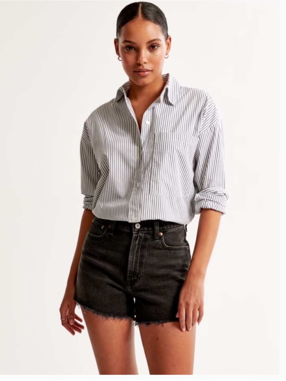 Abercrombie & Fitch The 90’s relaxed cutoff short high rise, black, 27/4